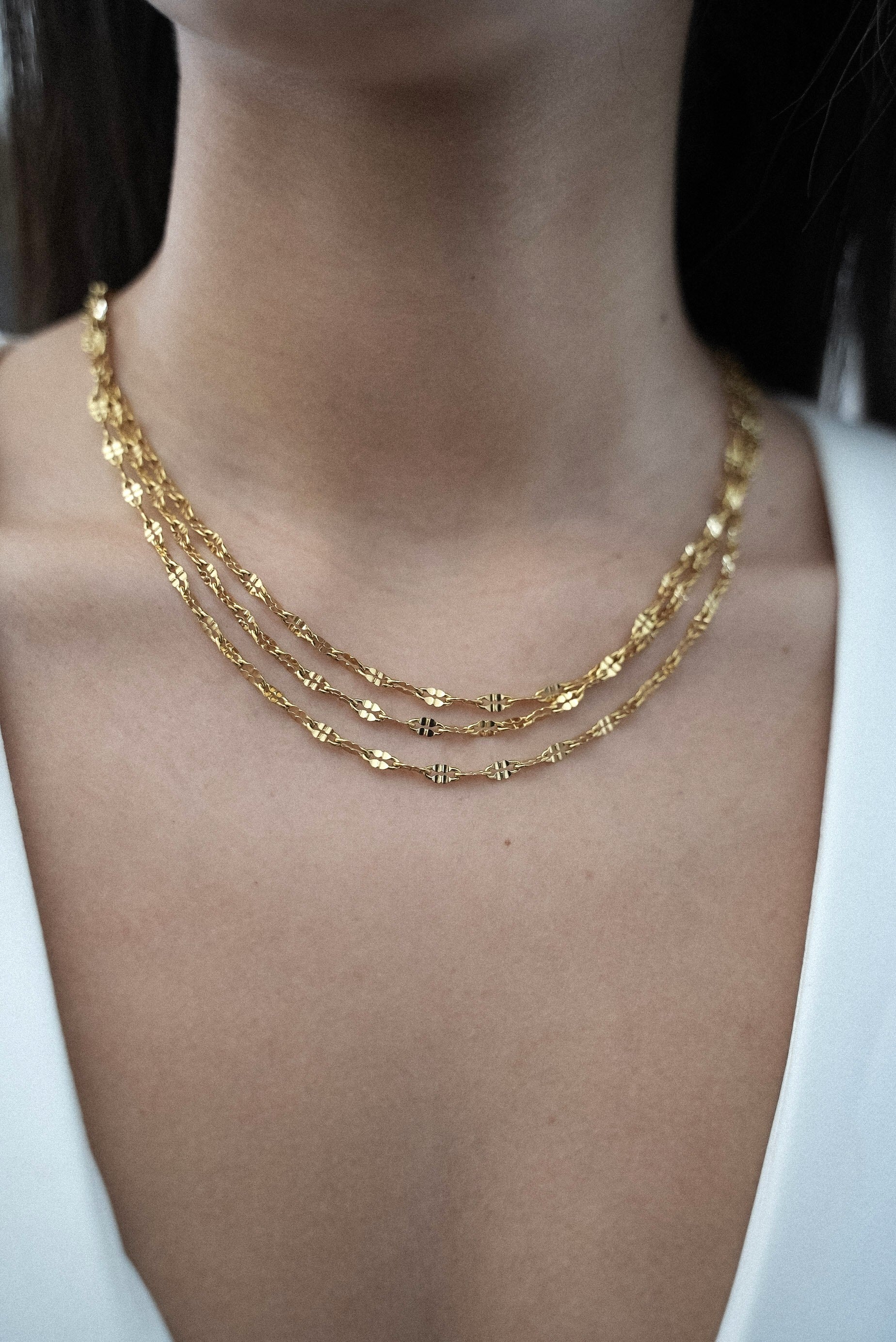 Collier LYNN